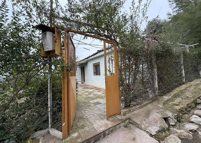 House In The Village 1 *